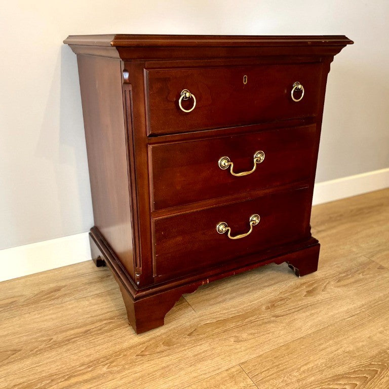 Drexel Heritage Bedside table